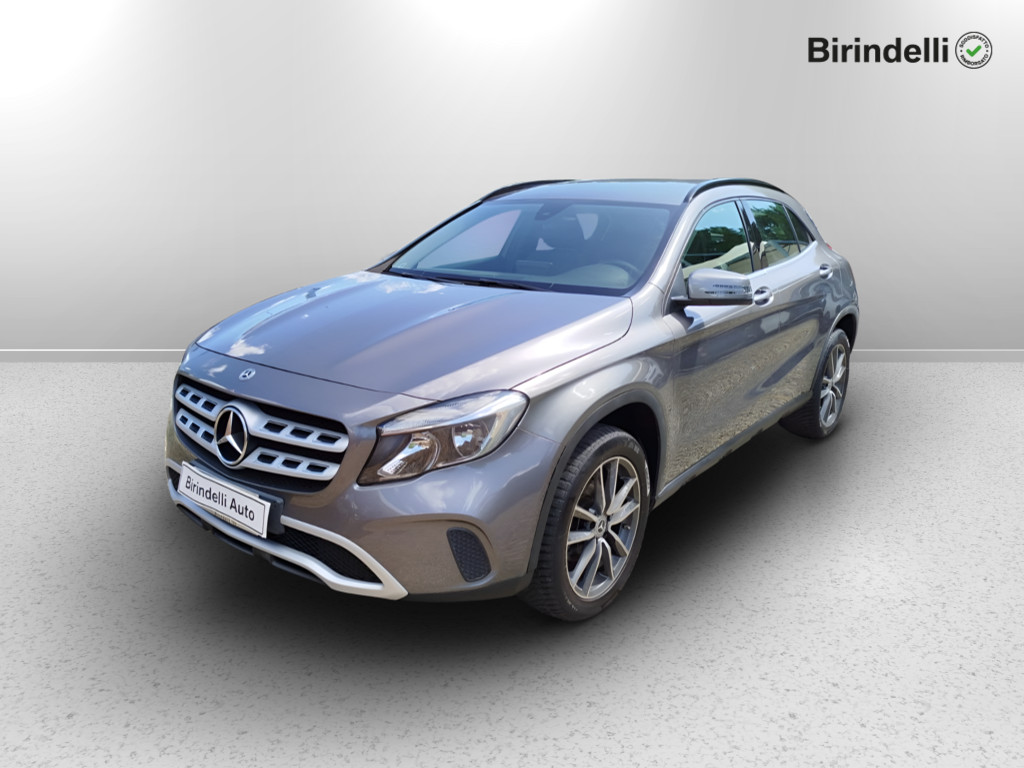 MERCEDES-BENZ GLA